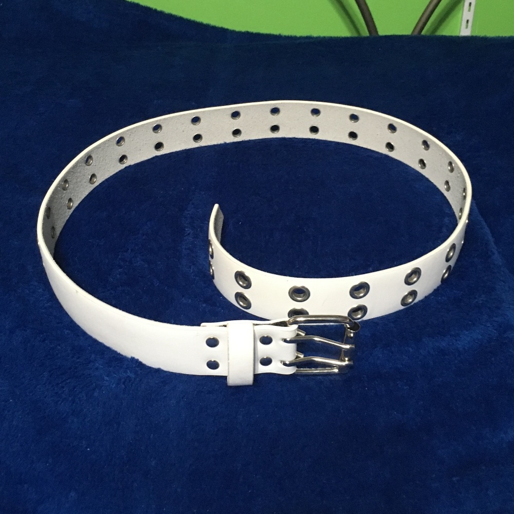 EUC white leather belt with silver grommets